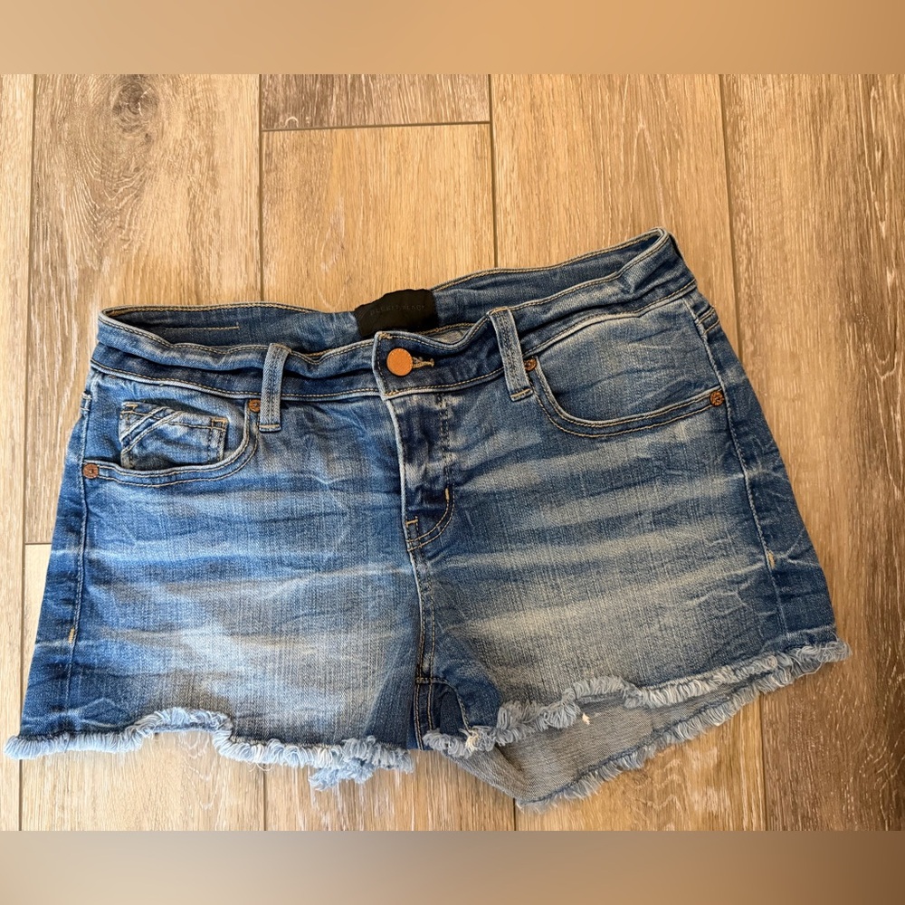 Buckle Black #53 Jean shorts 27
27